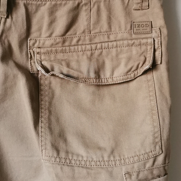 Izod Cargo Shorts - Picture 5 of 10